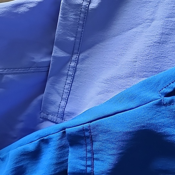 Two pack wink scrubs shirts. 2x - Picture 4 of 4